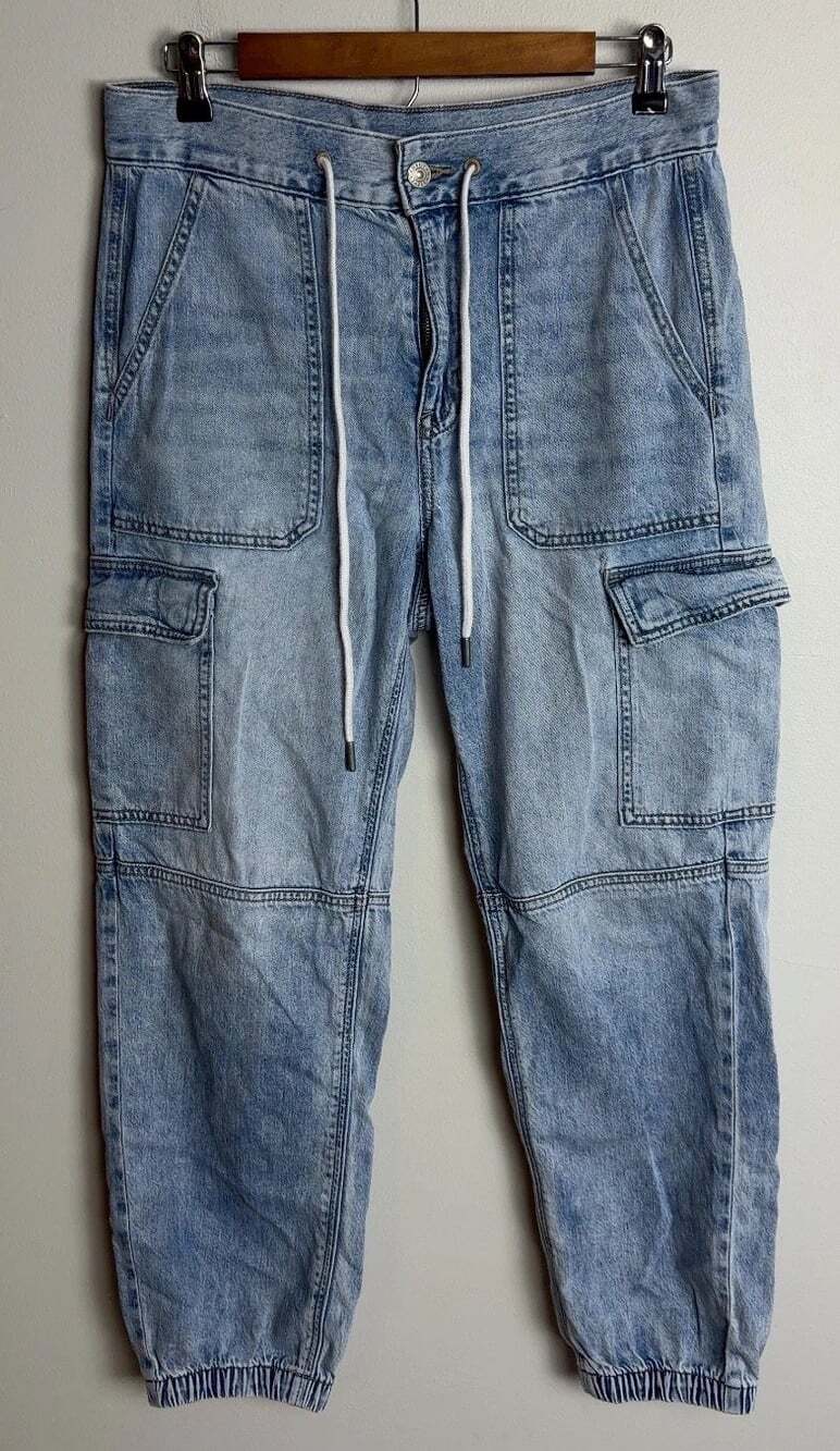 American Eagle Outfitters Denim Cargo Joggers Light Wash Size 8 Pockets Women’s
